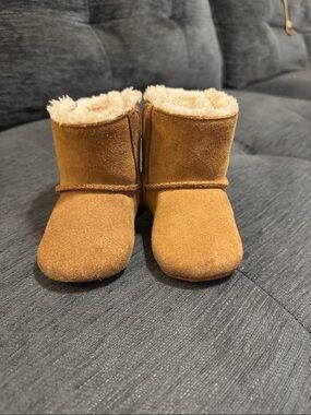 UGG Baby Bailey Bow (Chestnut) - Size Infant 2/3 (6-12 months)